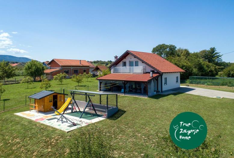 Three-Frame-Tea-Set-Photo-Facebook-Cover-(2)